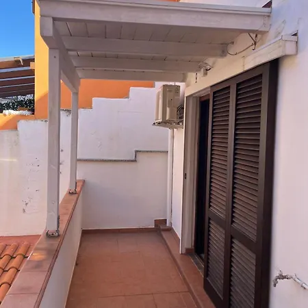 Rent Sardegna ゲストハウス 3*